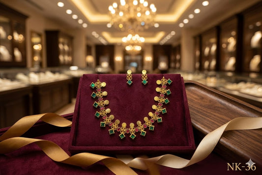 Antique Temple Emerald Geometric  Necklace Set