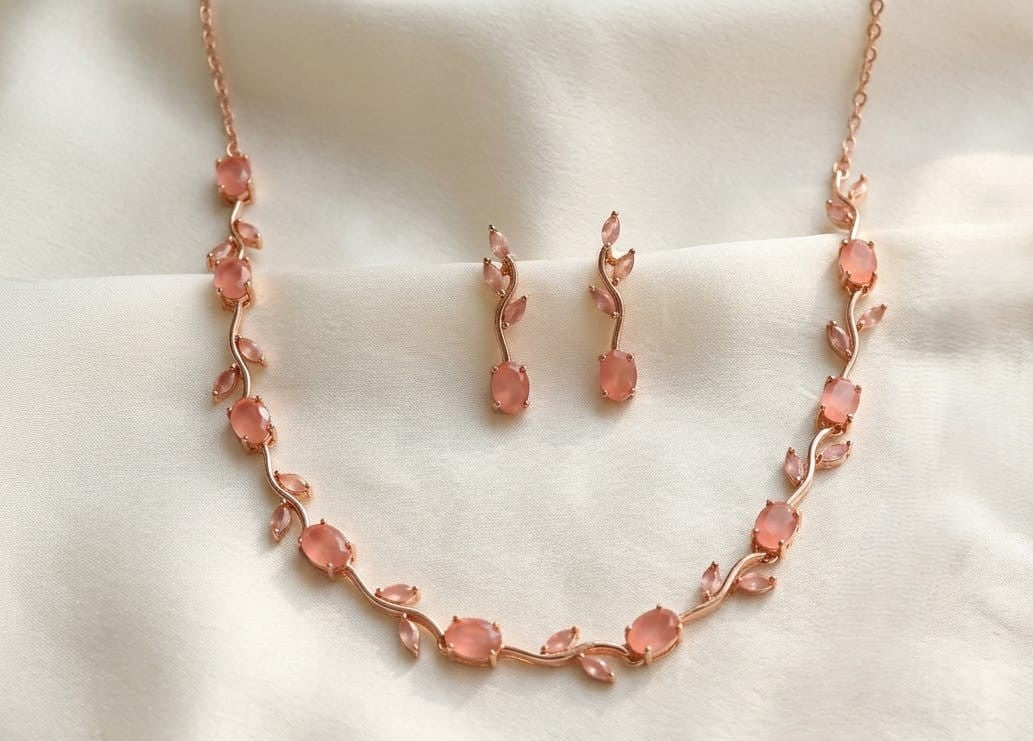 Tulip Vine Necklace & Earrings Set